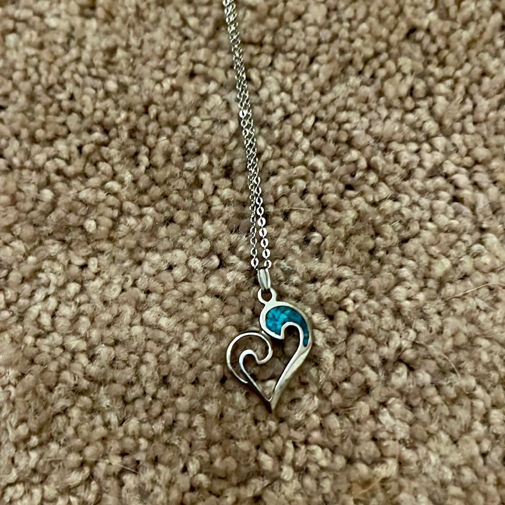 ✨ PRICE DROP VINTAGE Turquoise Heart Necklace